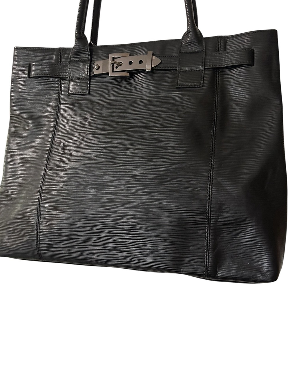 Kenneth Cole New York - Classic Black Textured Leather Tote - Gunsmoke Buckle - Picture 5 of 8